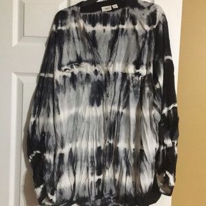 Beautiful tie dyed plus size tunic. Size 18/20